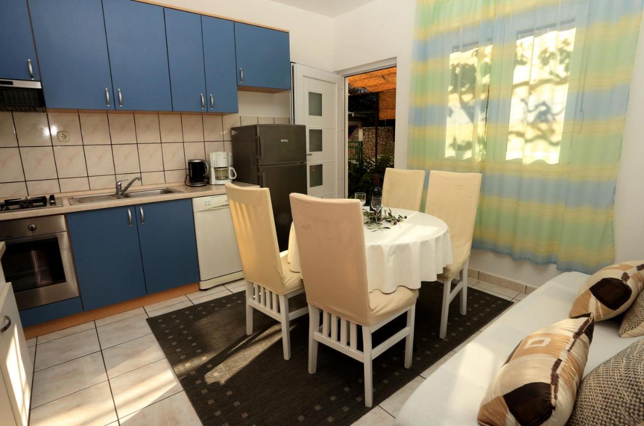 Apartments Sikirica Trogir Eksteriør bilde